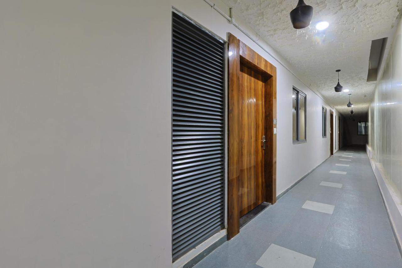 Hotel Monville Group Vadodara Exterior photo