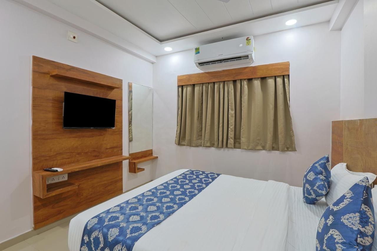 Hotel Monville Group Vadodara Exterior photo