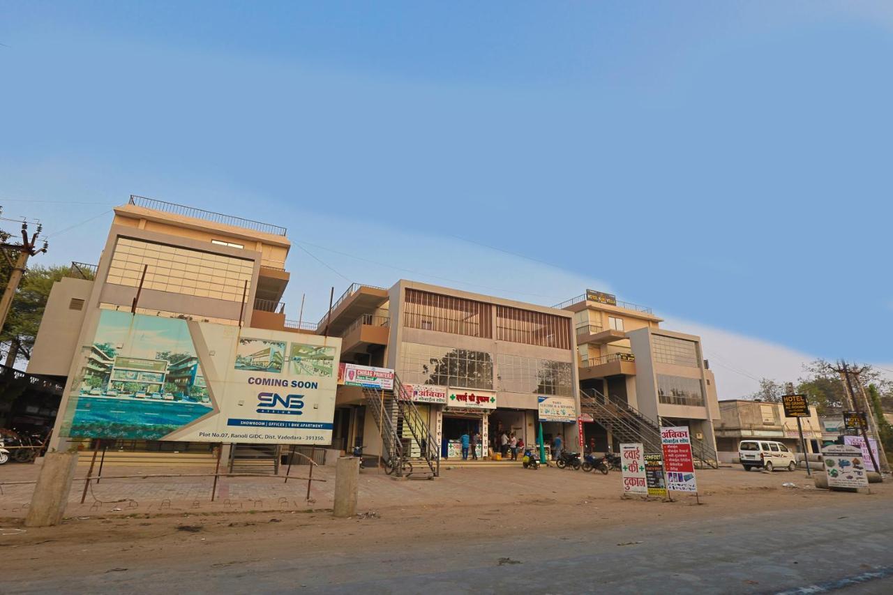 Hotel Monville Group Vadodara Exterior photo