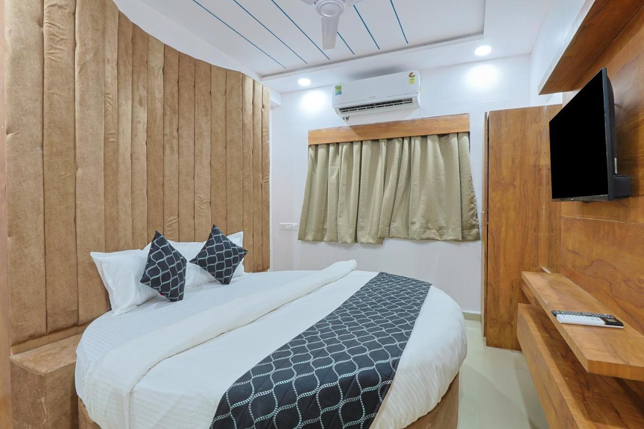 Hotel Monville Group Vadodara Exterior photo