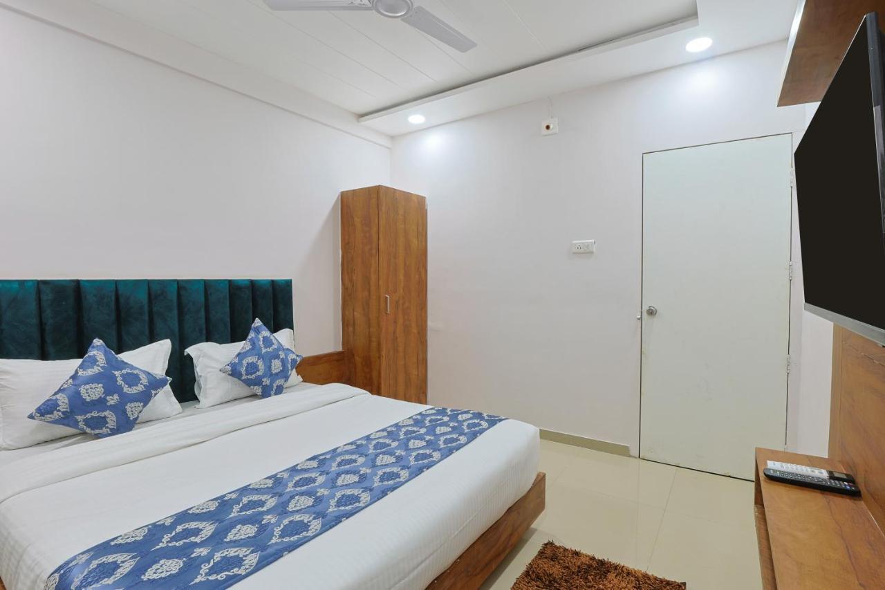 Hotel Monville Group Vadodara Exterior photo
