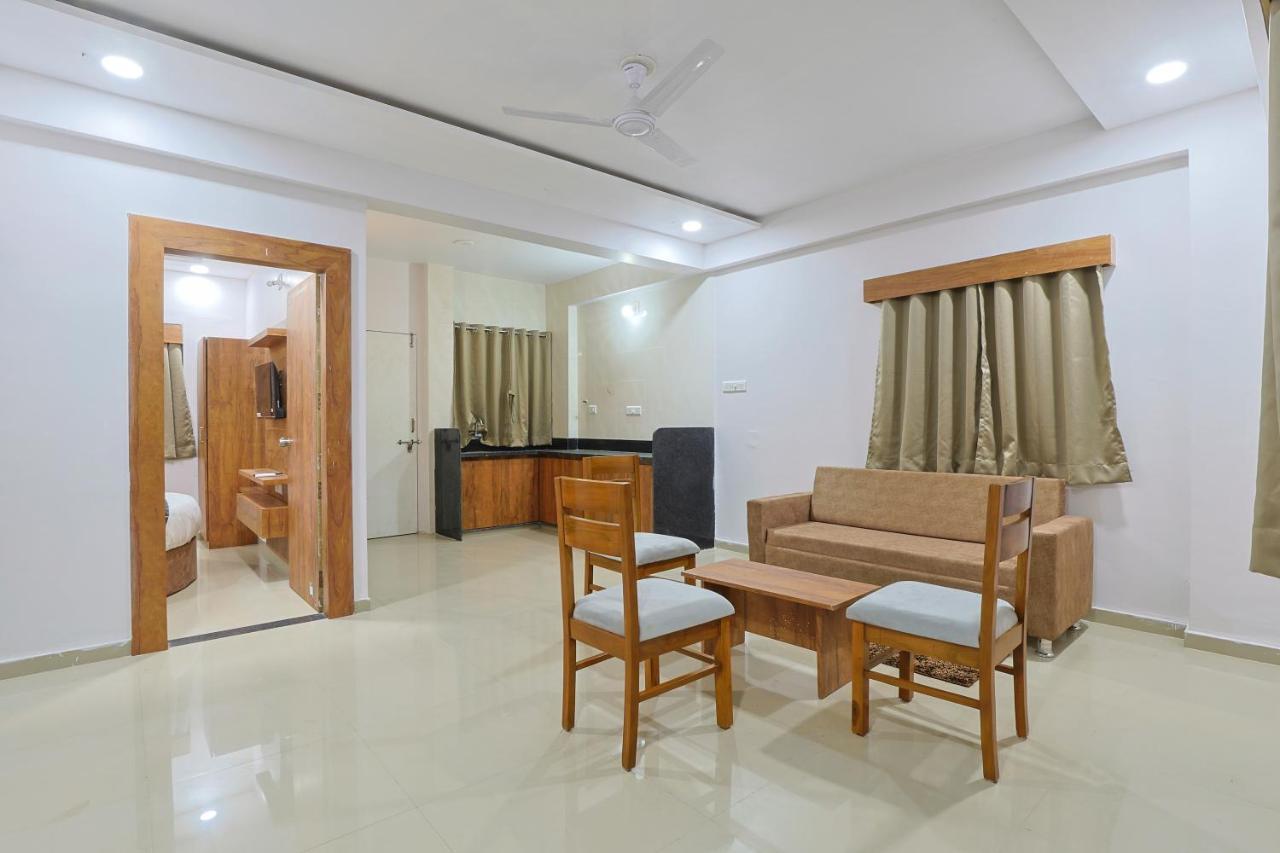 Hotel Monville Group Vadodara Exterior photo